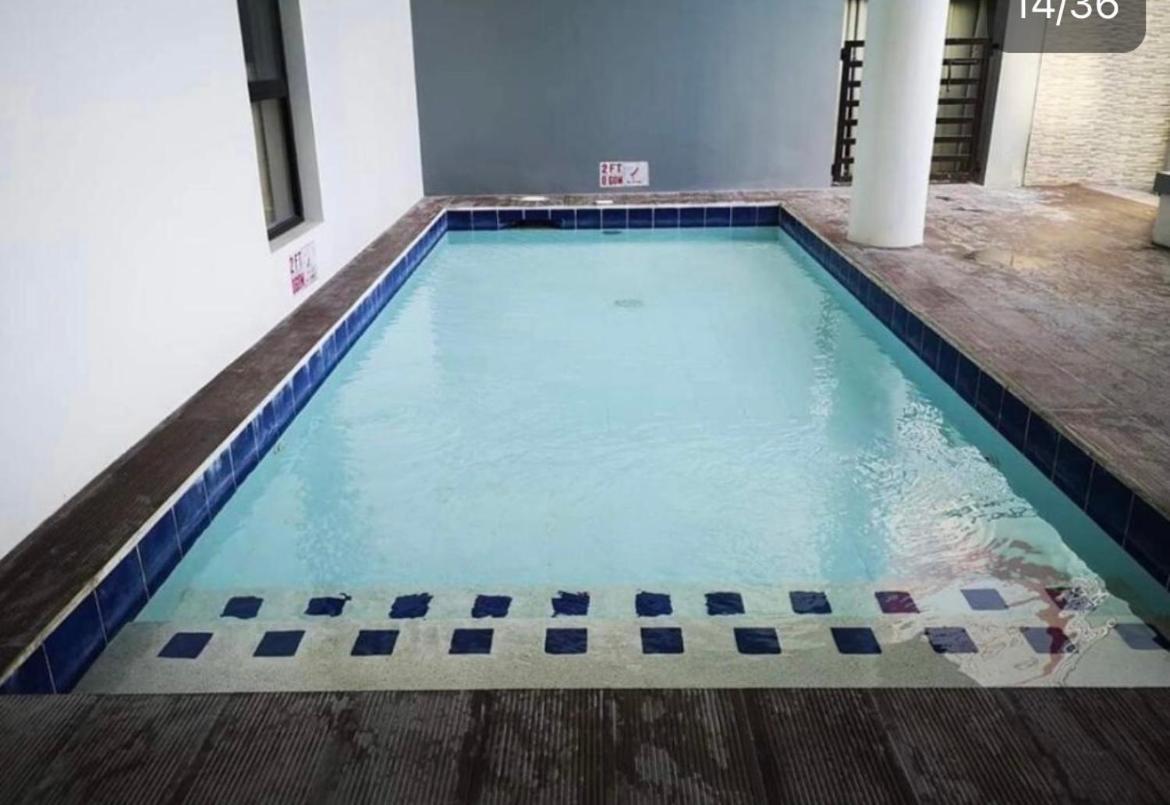 One Spatial Iloilo City Two Bedroom Condo With Free Netflix Wifi Pool And Gym Exterior photo